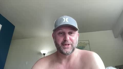 KevinSaunders11 online show from April 10, 9:19 pm