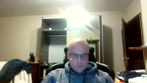 kevintje031987 online show from November 3, 4:35 am