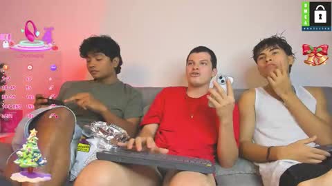 kevin and ottis online show from December 23, 4:40 am