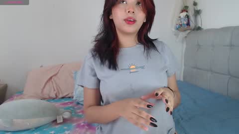Snapshot of keyti_sullivan chatting on December 18, 3:44 pm Keyti online show from December 18, 3:44 pm