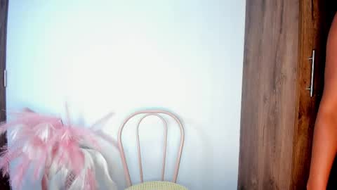 khate_smith online show from November 18, 5:05 pm