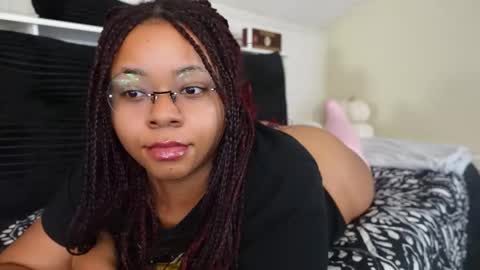 Khaya online show from December 3, 4:40 pm