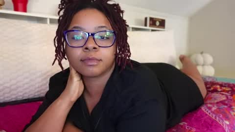 Khaya online show from February 4, 8:35 pm