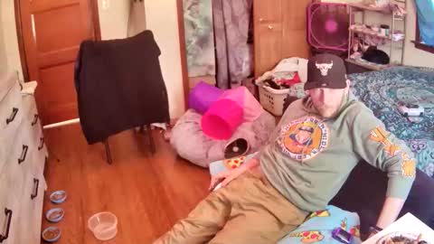 KevKev online show from March 1, 5:06 pm