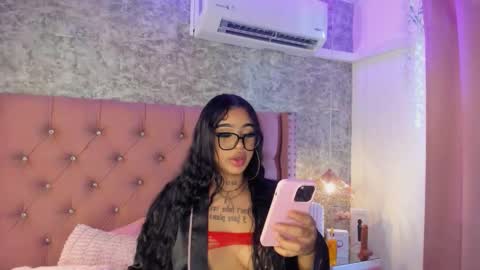 Khelany Isyy  online show from February 17, 2:27 pm