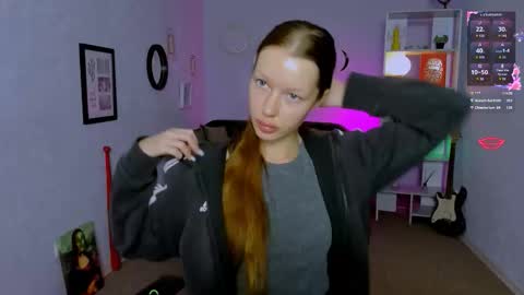 khloebeauty online show from October 1, 6:12 am