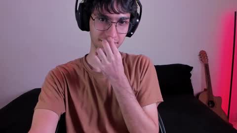 khozler_ online show from February 24, 6:27 am