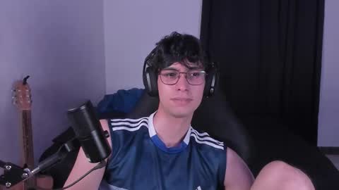 khozler_ online show from September 11, 12:34 am