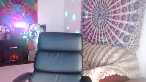 KELLYWILDNNOUT online show from December 2, 3:27 am