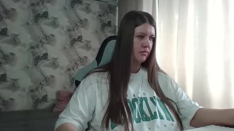 kianna_dior_ online show from March 10, 10:19 am