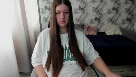 kianna_dior_ online show from July 3, 8:08 am