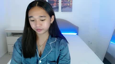 Snapshot of kiara_bedisa143 chatting on October 6, 11:00 pm i love bella online show from October 6, 11:00 pm