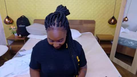 Snapshot of kiara_evanss chatting on October 15, 3:10 am Kiara online show from October 15, 3:10 am