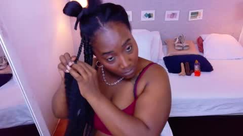 Snapshot of kiara_evanss chatting on September 12, 2:13 am Kiara online show from September 12, 2:13 am