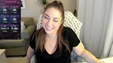 Snapshot of kierareines chatting on January 12, 2:24 am Kiera Reines online show from January 12, 2:24 am