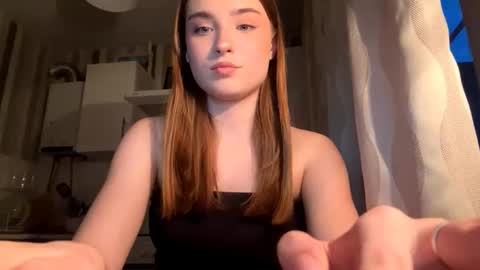 Ola my name is Lissa  Lets hit 10 Thumbs Up together   online show from March 26, 3:39 pm