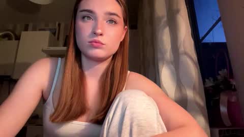 Ola my name is Lissa  Lets hit 10 Thumbs Up together   online show from March 12, 3:27 pm