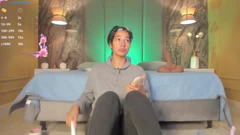 Kim Thompson online show from February 16, 1:05 pm