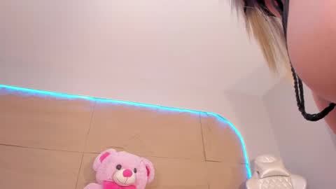 KIM COOPER online show from February 28, 10:09 am