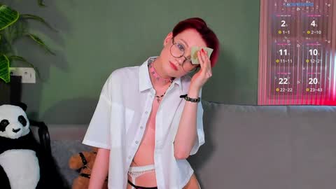 kiki_blue_eyes online show from January 15, 7:59 am