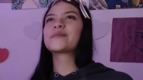 Snapshot of kiki_cams chatting on February 13, 8:59 am kIKI online show from February 13, 8:59 am