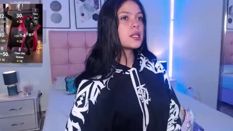 Snapshot of kiki_cams chatting on October 1, 11:53 am kIKI online show from October 1, 11:53 am