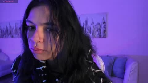 Snapshot of kiki_cams chatting on December 3, 12:02 pm kIKI online show from December 3, 12:02 pm