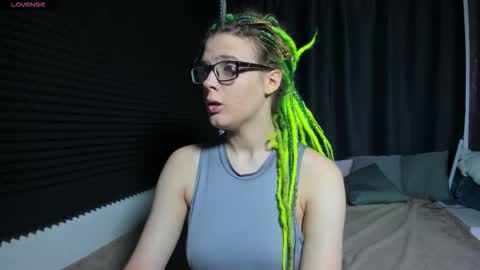 Kiki online show from September 25, 10:00 am