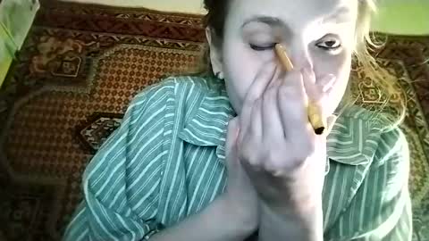 kikibang_ online show from April 2, 6:15 pm