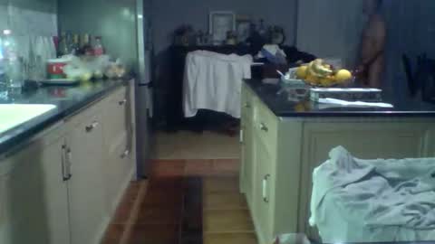 kikocummadrid online show from April 17, 2:58 am