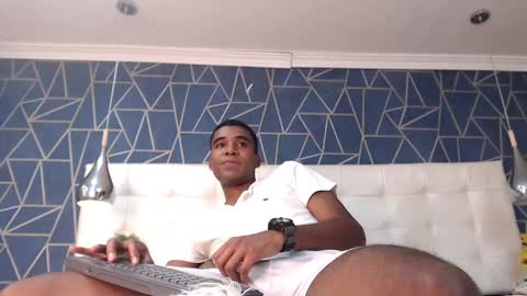 kiliammontclair online show from December 11, 4:39 am