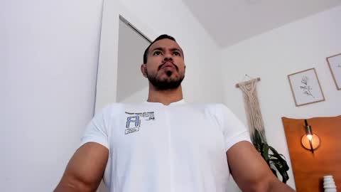 Kilua Muscle guy online show from June 4, 9:54 pm