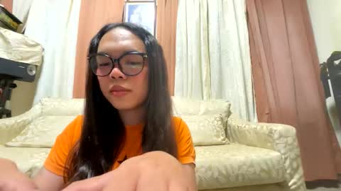KYLIE online show from May 24, 2:34 pm