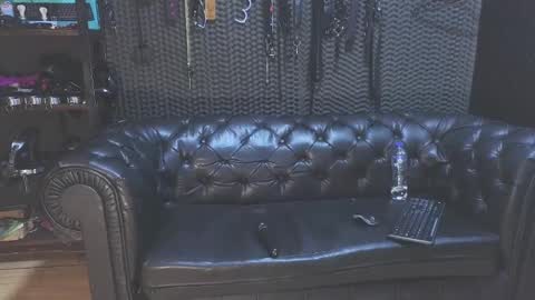 Snapshot of kimberly_swan_ chatting on February 18, 6:47 pm KIMBERLY SWAN online show from February 18, 6:47 pm