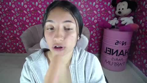 Snapshot of kimberly_thomson_t chatting on January 19, 2:59 pm kimberly online show from January 19, 2:59 pm