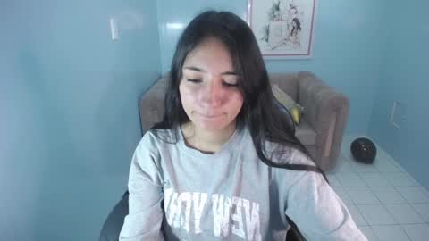 Snapshot of kimberly_thomson_t chatting on January 8, 10:26 am kimberly online show from January 8, 10:26 am