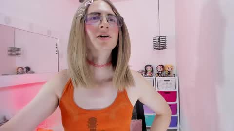 kimberly_thonson online show from April 15, 3:43 am