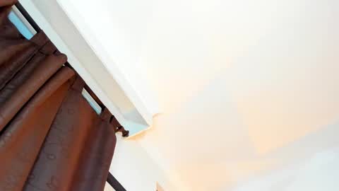 Kimberly Banks online show from January 11, 10:32 am