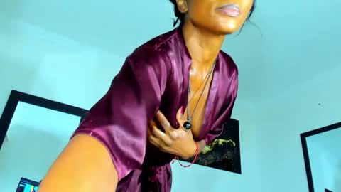 Kimberly Banks online show from February 17, 10:03 am