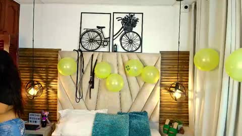 kimberlyfox_t online show from March 20, 12:10 pm