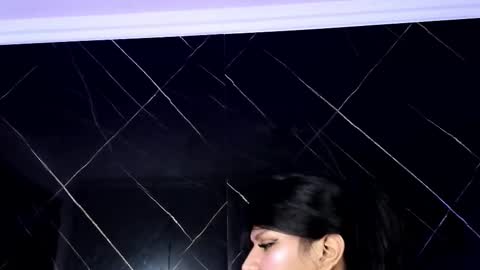 Snapshot of kimberlyn_burbano chatting on September 25, 9:33 pm Kimberlyn online show from September 25, 9:33 pm