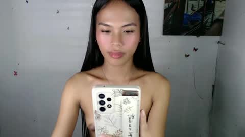 Snapshot of kimchi6969 chatting on January 22, 10:26 pm Reyna online show from January 22, 10:26 pm