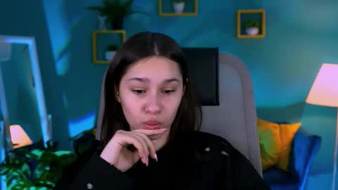 Kim online show from November 9, 2:42 pm