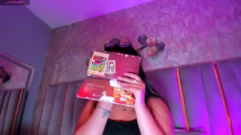  KIM  online show from February 6, 3:21 am