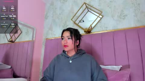  KIM  online show from February 18, 2:33 am