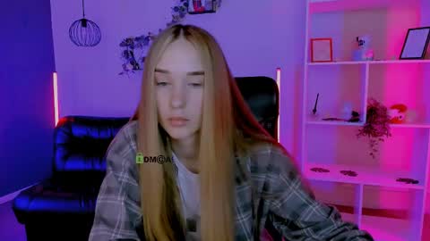 just Kimi  online show from May 11, 8:54 am