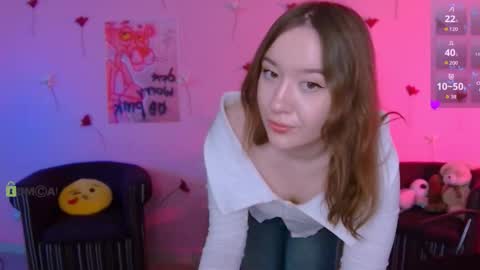 just Kimi  online show from April 25, 1:41 pm