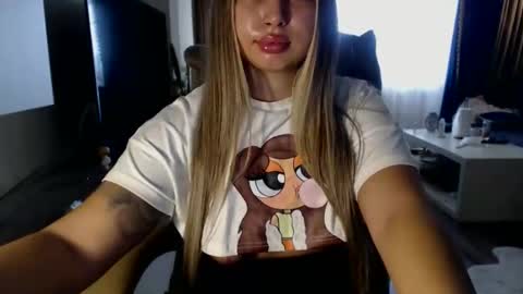 Kim Lee  online show from September 15, 12:50 pm