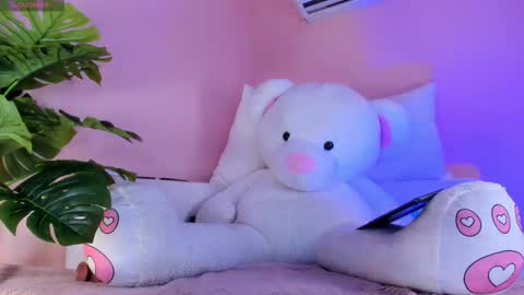 Kim  online show from December 20, 9:11 pm