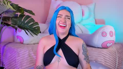 Kim  online show from December 18, 8:59 pm